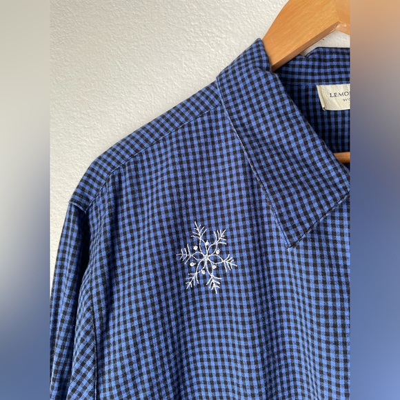 Vintage winter snowman / snowflake button up - Picture 5 of 6